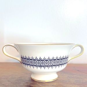 (Set of Four) Astor Black On White Newer by Wedgwood Footed Cream Soup Bowl Cup